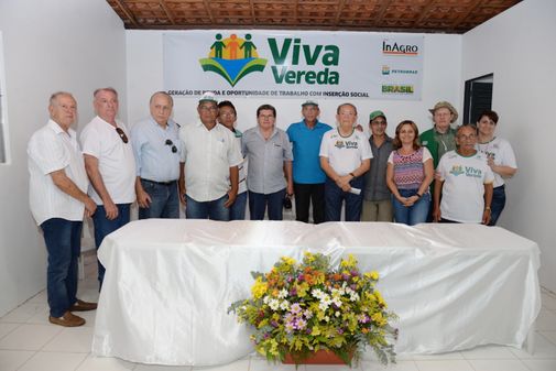 Concelheiros do INAGRO e moradores do povoado Vereda